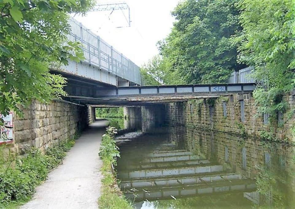 -F5Gh- For Relaxed & Cosy Stay, Free Parking, Wifi Leeds  Exterior photo